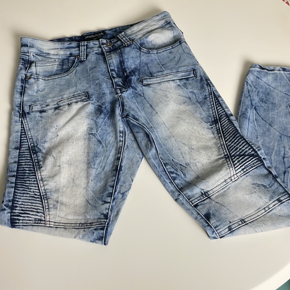 Modern Culture Skinny Jeans- 5 pockets- factory fade- Size 30/32